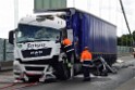 Schwerer LKW VU PKlemm A 4 Rich Olpe auf der Rodenkirchener Bruecke P323